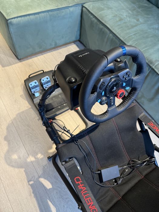 Крісло Playseat Challenge + кермо Logitech G29 з педалями