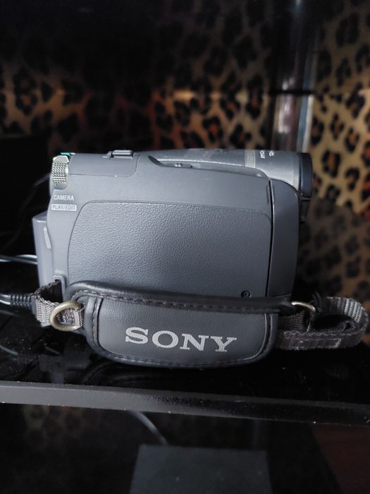 Продам рабочую видеокамеру Sony,  в отличнейшем состоянии,