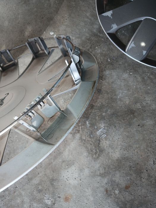 Tampões Peugeot originais roda 14 usados..