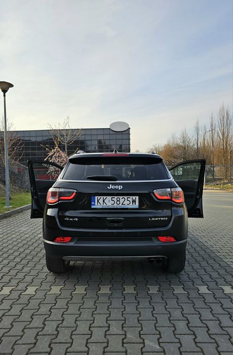 Jeep Compass 2018 4x4 salon Polska