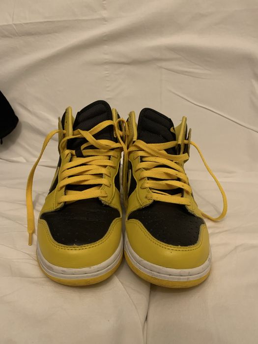 Nike dunk high  varsity maize