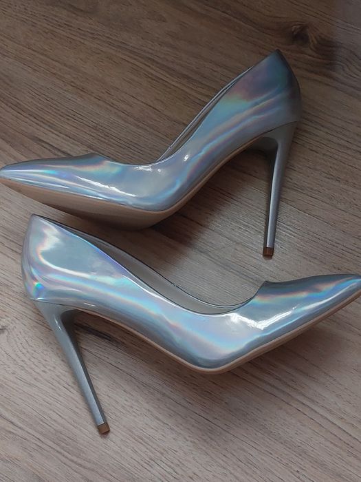 Szpilki srebne holo rozm. 40