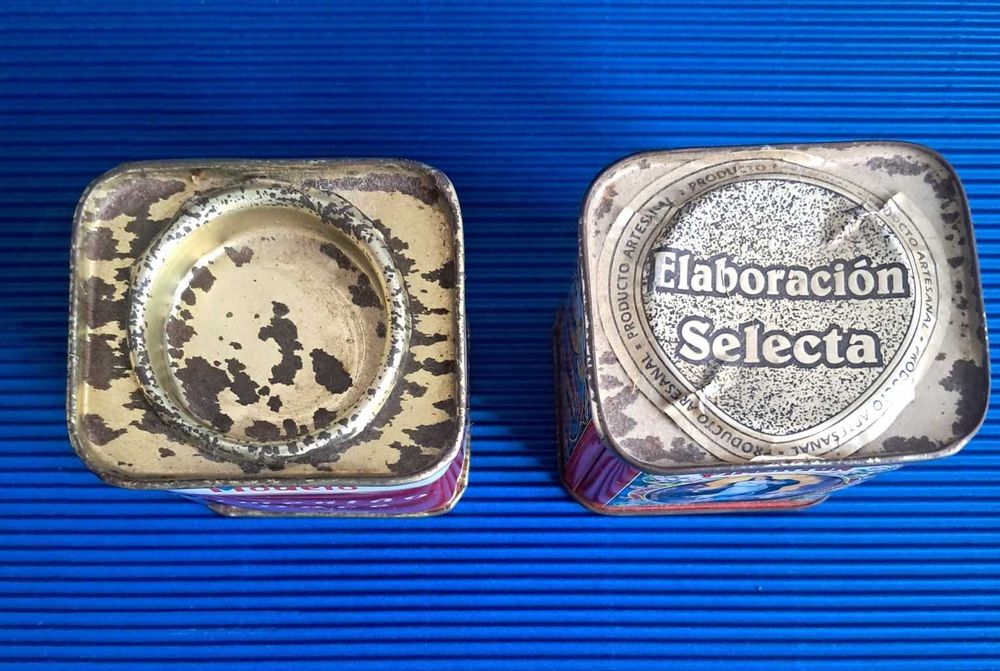 Caixas em Lata de Pimentão Doce Vintage