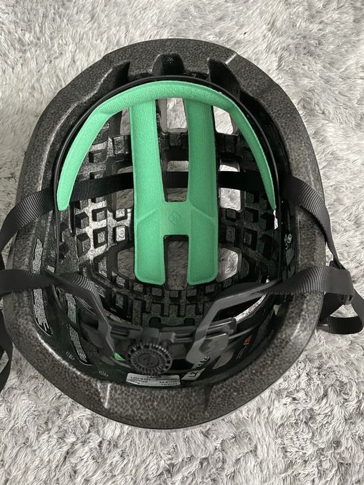Kask rowerowy LAZER Tempo KinetiCore Czarny Szosowy