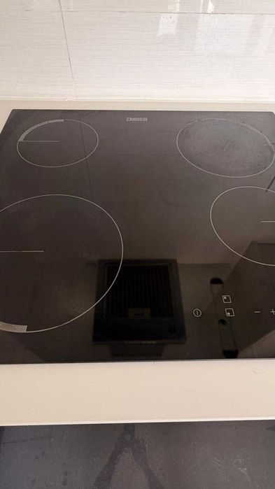 Vendo Placa de Indução e Forno Zanussi