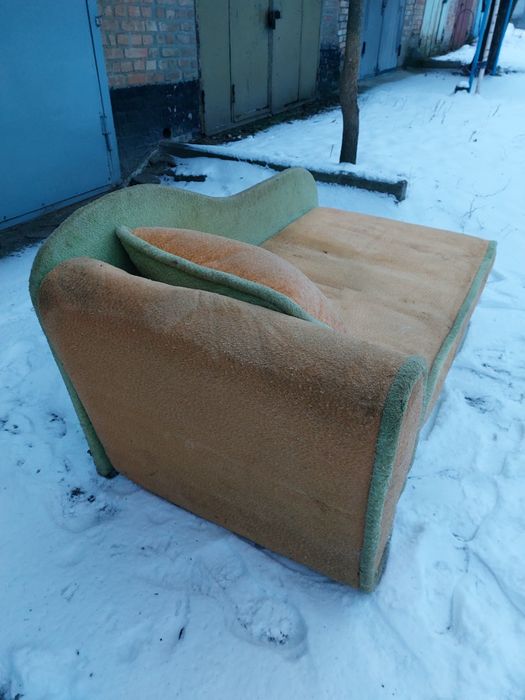 Продам диван малютка