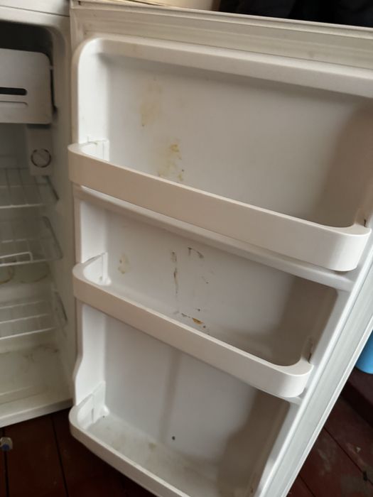 Холодильник Elenberg mr 83-0