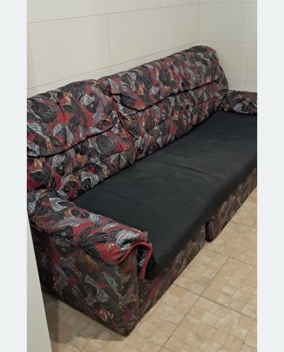 Sofá com cama francesa