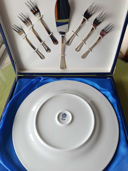 Prato porcelana para bolo com talheres (LIMOGES)