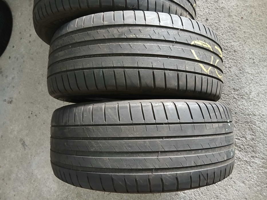 4 Pneus 235/45R18 Michelin Tesla
