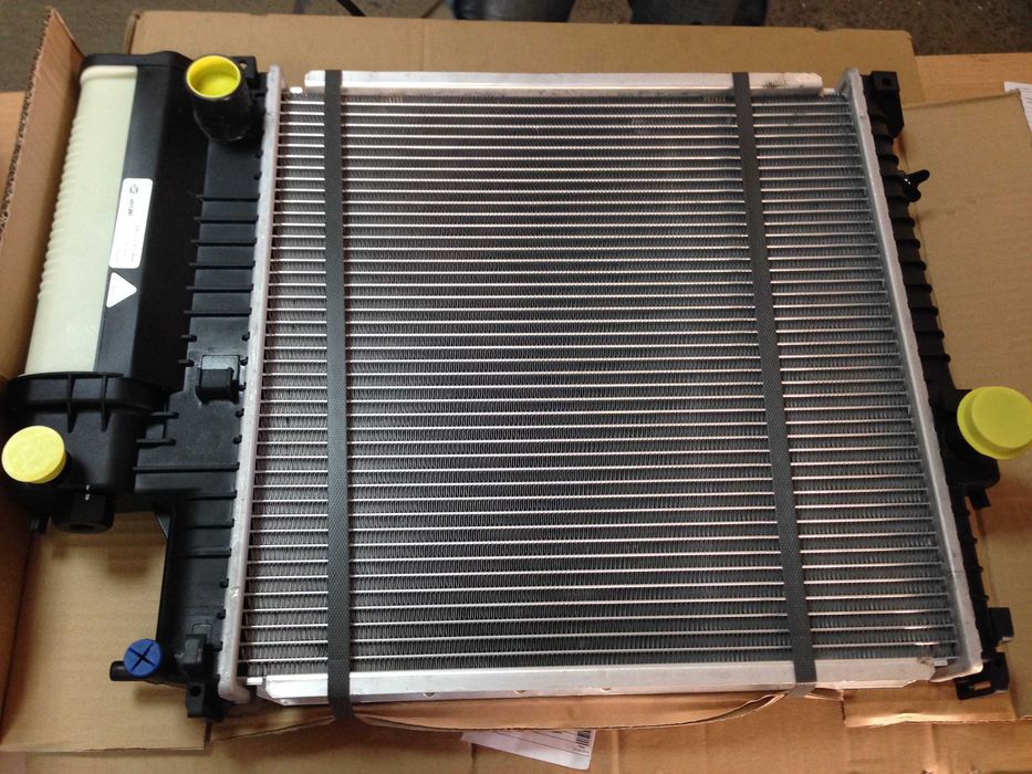 Радіатори охолодження двигуна до BMW E36, та інших BMW.