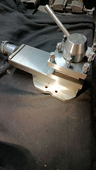 Продам малу продольну на токарний станок.