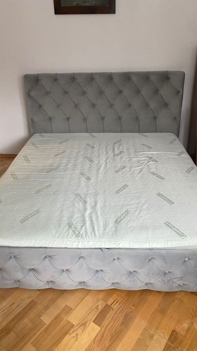 Ліжко з якісного сірого велюруз підйомним механізмом 200/220