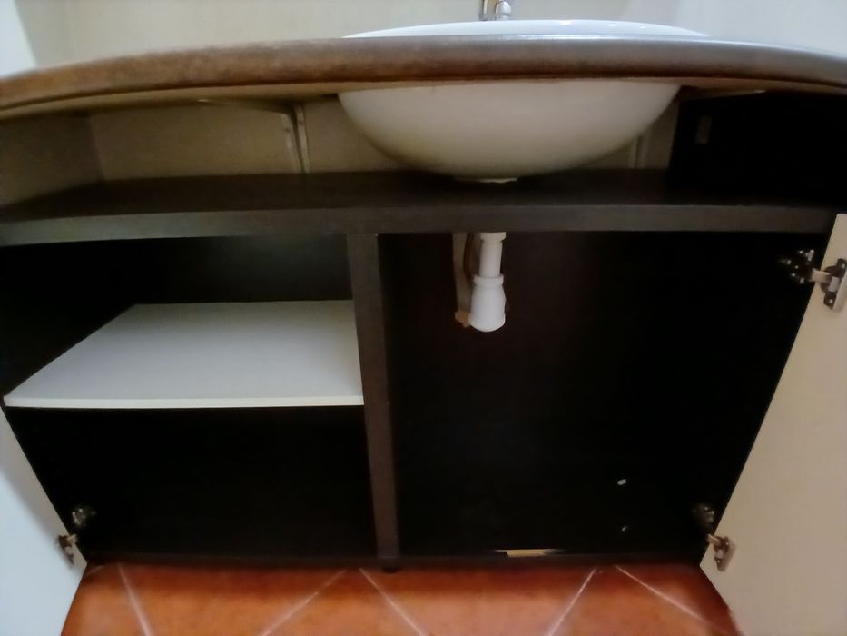 Móvel completo de casa de banho