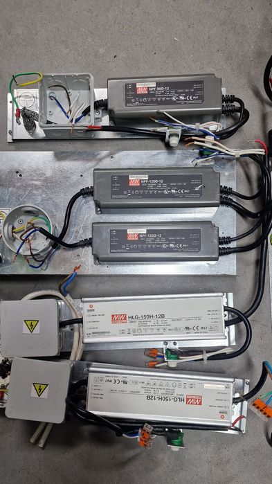 Lote Profissional de Drivers LED Mean Well (Vários Modelos - 12V)