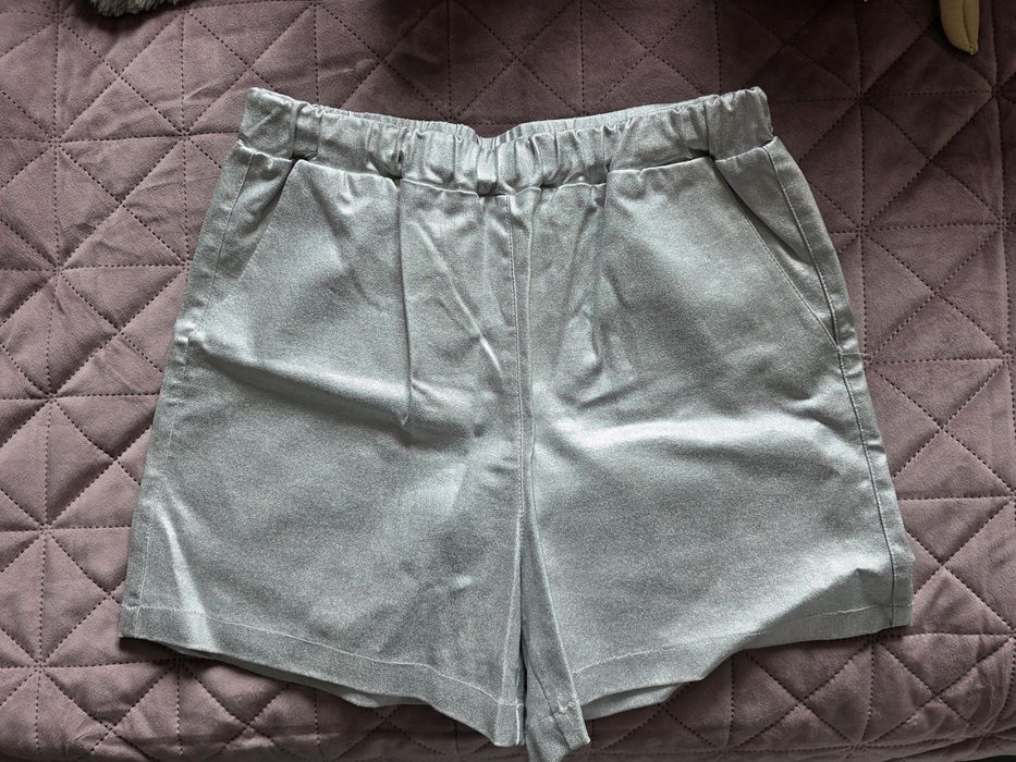 Szare spodenki szorty 40 L