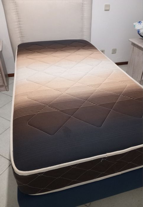 Cama de solteiro+colchão