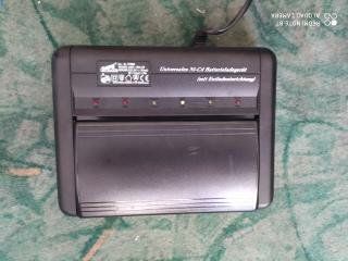 Зарядное и разрядное устройство для Ni-Ca  и аккум . батареек