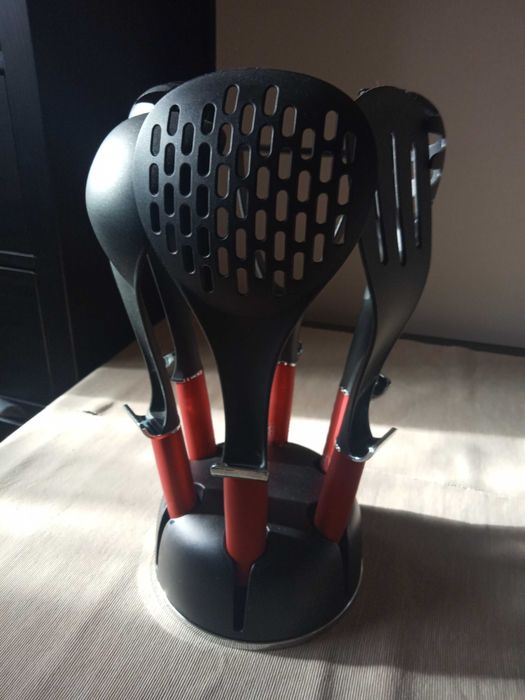 Nowy zestaw przyborów kuchennych Berlinger Haus