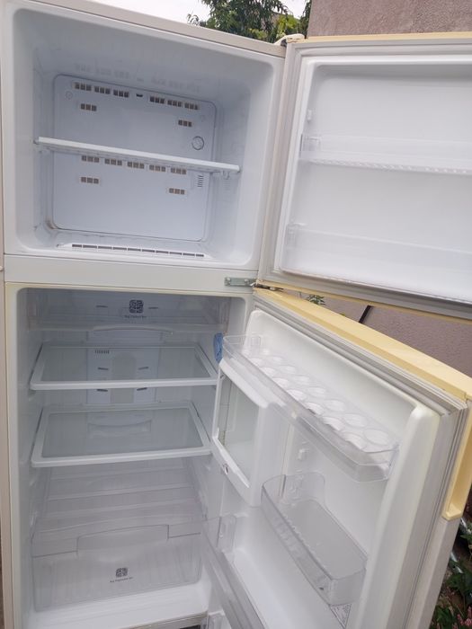 Продам холодильник Samsung