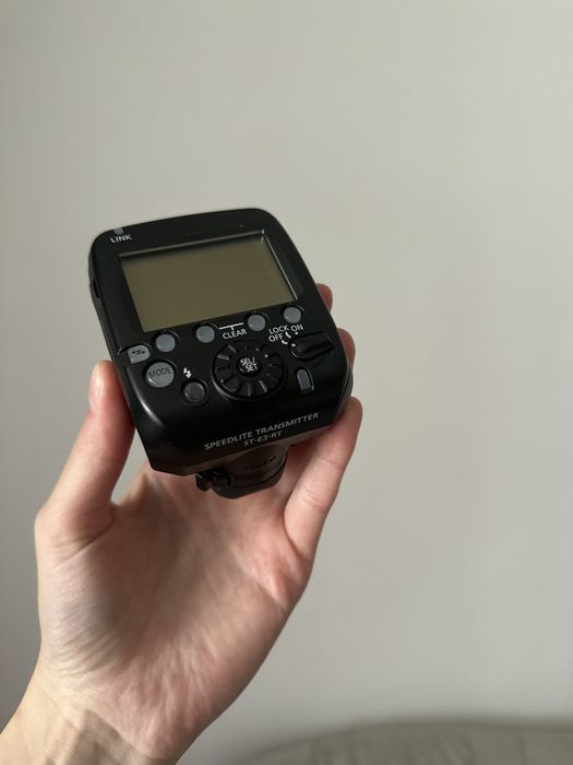 Синхронізатор Speedlite transmitter st-e3-rt