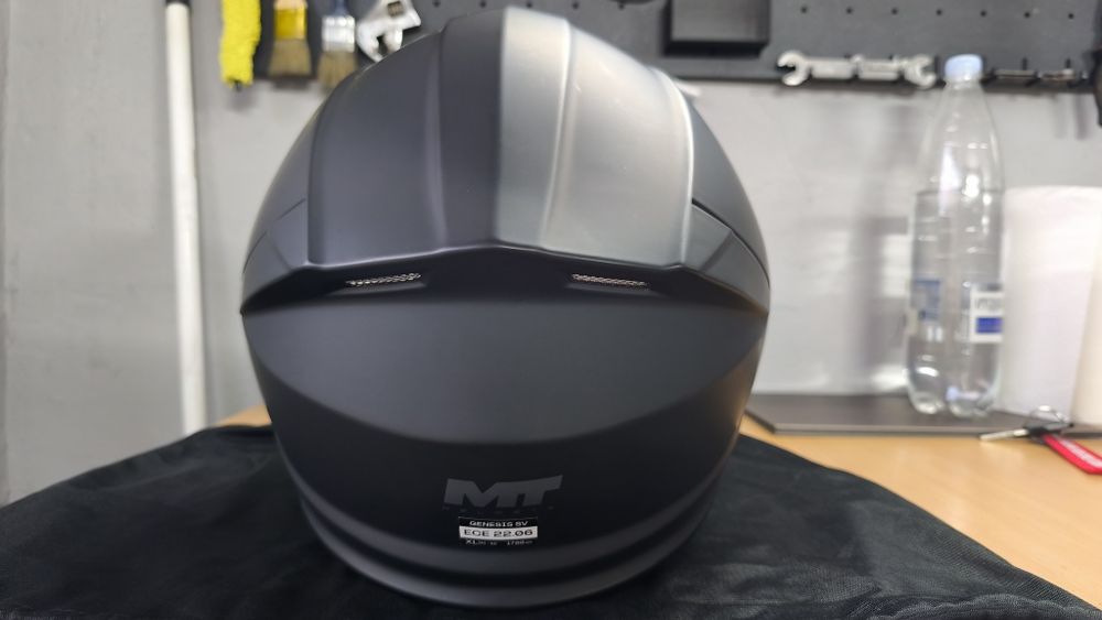 Мото шолом  MT Genesis SV Pure A1