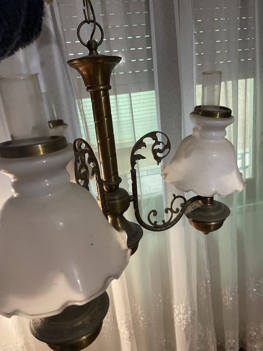 Candeeiro de teto antigo