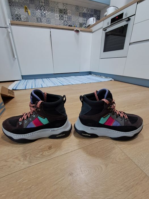 Черевички зимові skechkers