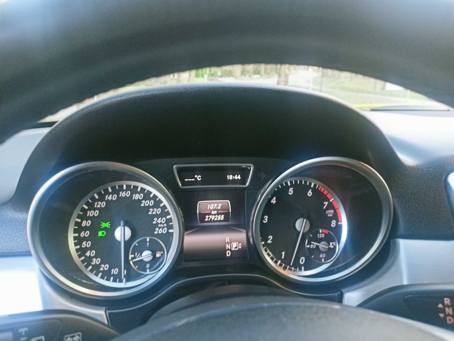 PRZEPIEKNY Mercedes   ML W166 5,0 -SALON PL