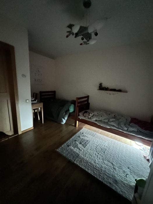 Двоповерхове дитяче ліжко