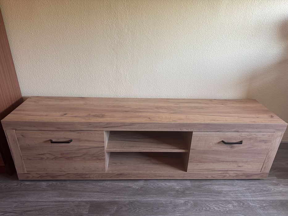 Mesa de TV à venda