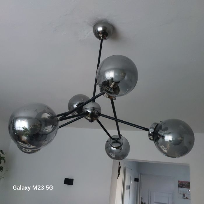 Sprzedam żyrandol pokojowy