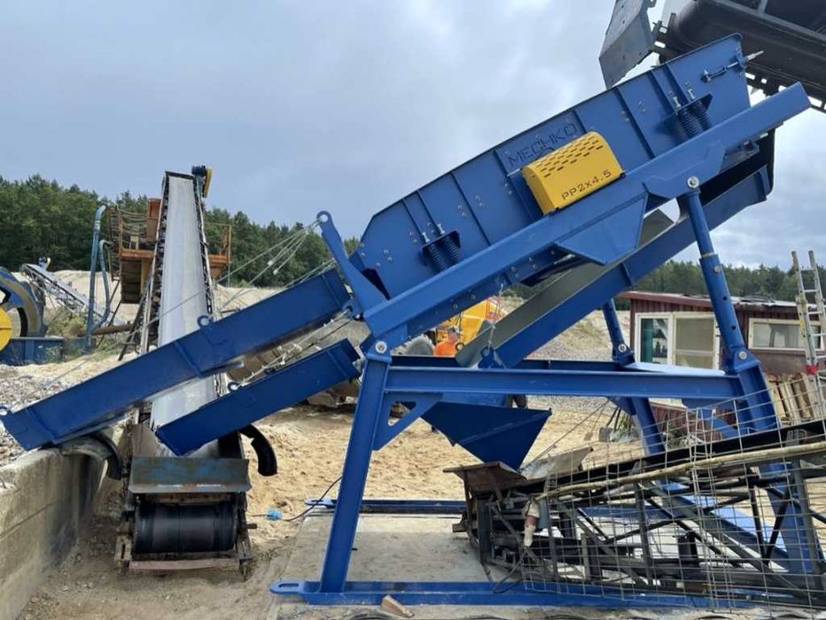 Przesiewacz dwupokładowy typu PB-2x4,5/M22