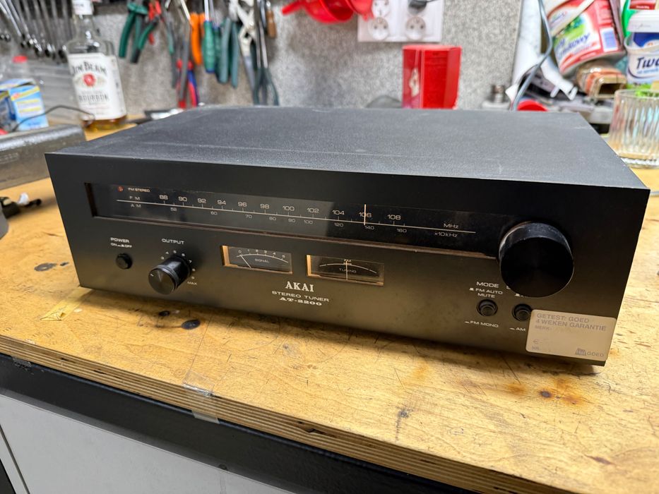 Tuner Akai AT-2200