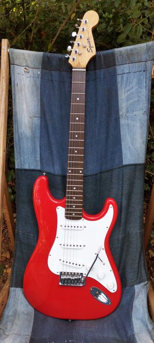 Fender Squier Stratocaster 2004 impecavel. Como novo.