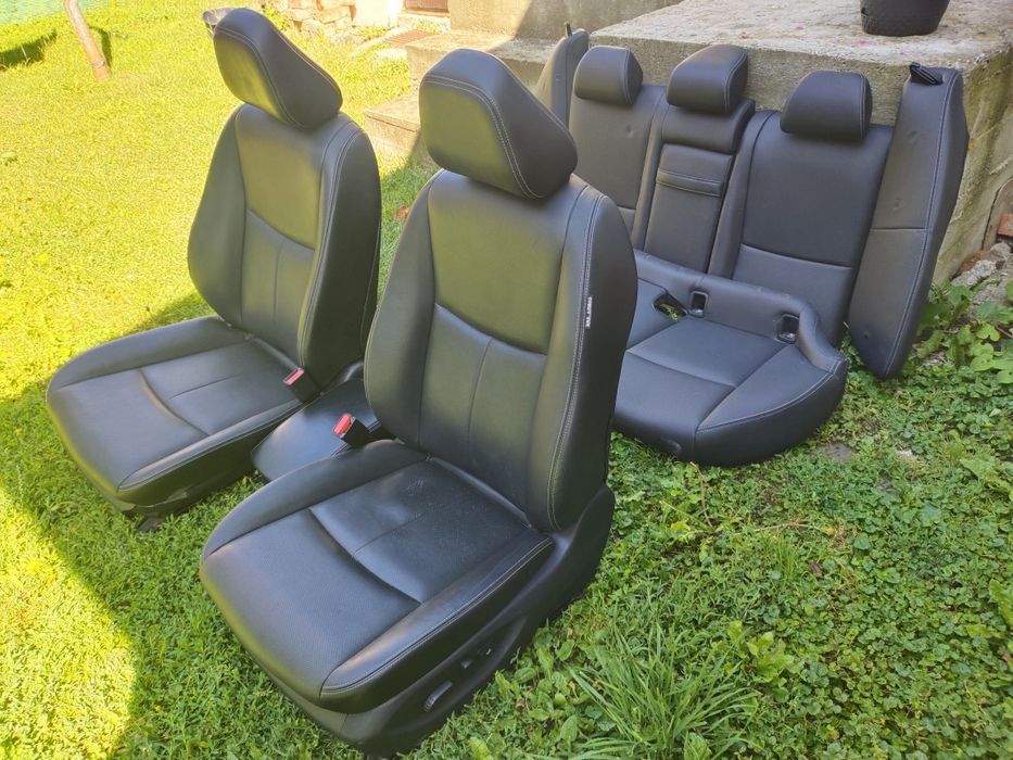 Автосидіння чорна шкіра Infiniti Q50 HYBRID -2014 комплект підлокітник