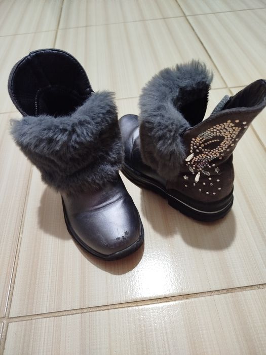 Дитяче взуття...