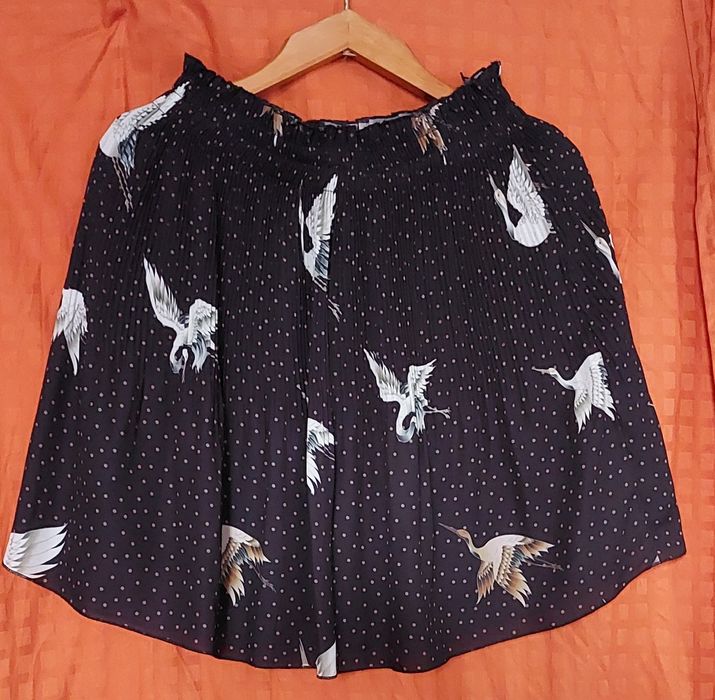 Юбка  міні спідниця у горох з лелеками