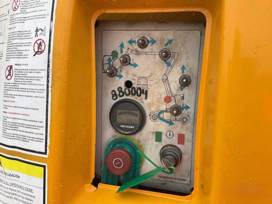 Plataforma Elevatória elétrica USADA 15mt