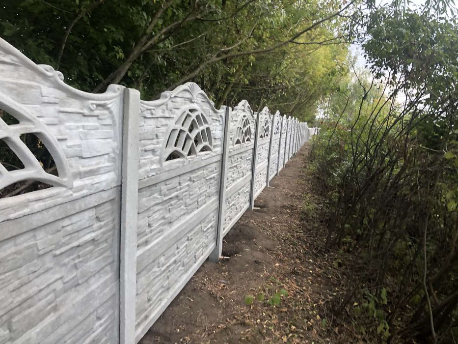 Бетонний паркан, виготовлення, доставка та встановлення