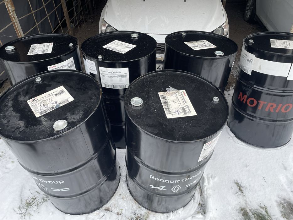 Продам бочки 200 литровые и 60 литров