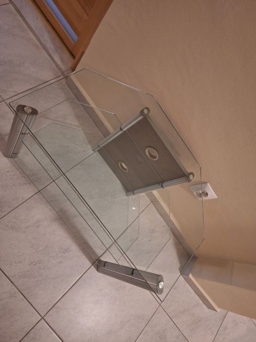 Stolik pod TV szklany
