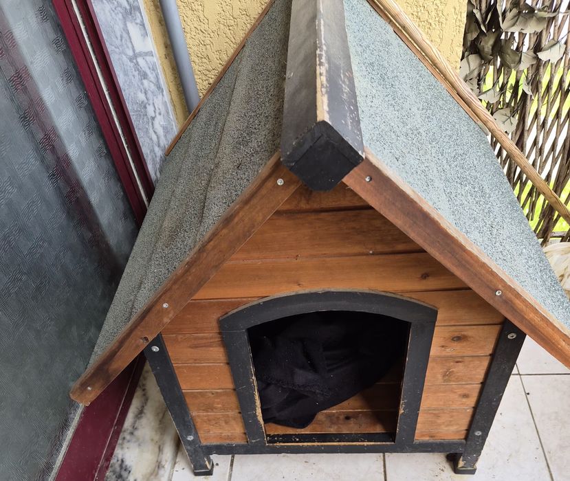 Casota para cão em madeira