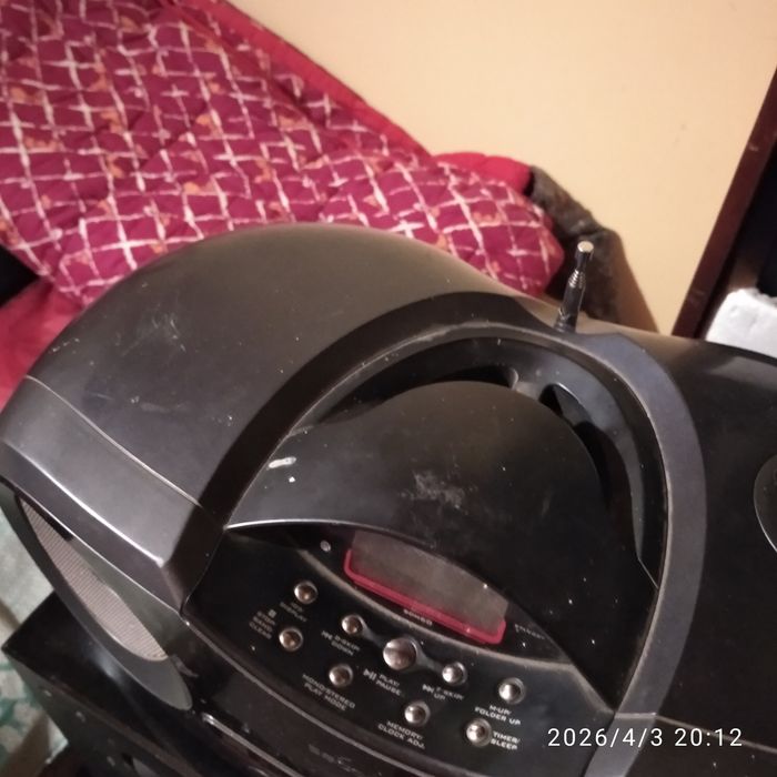 На продаж магнітофон  PHILIPS