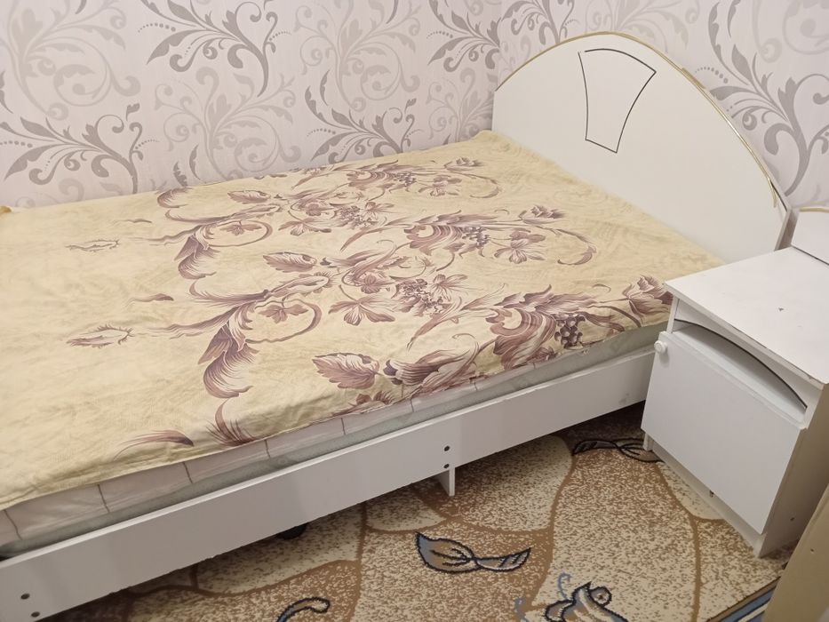 Продам двухспальную кровать