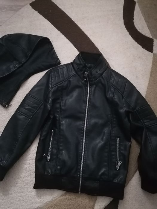 Куртка бомпер з капюшоном