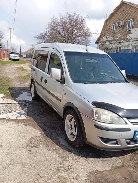 Продам Опель Комбо Універсал  2008 року
