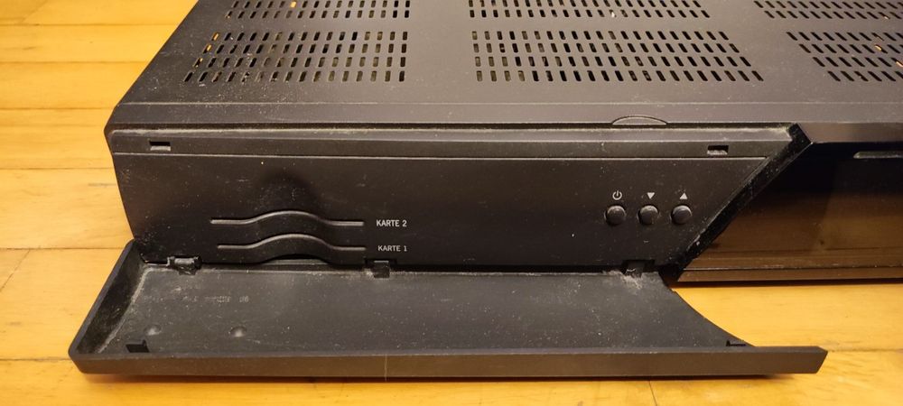 Tuner Nokia D-Box2 przerobiony Linux Neutrino. standard DVB -S,  QPSK