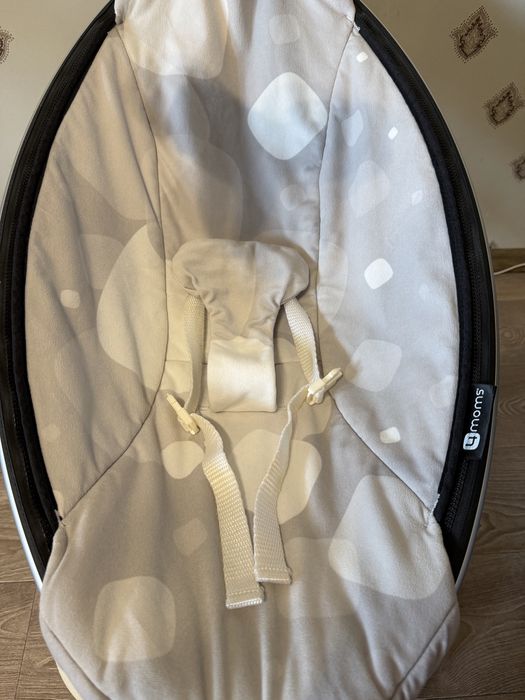 4 moms mamaroo крісло гойдалка