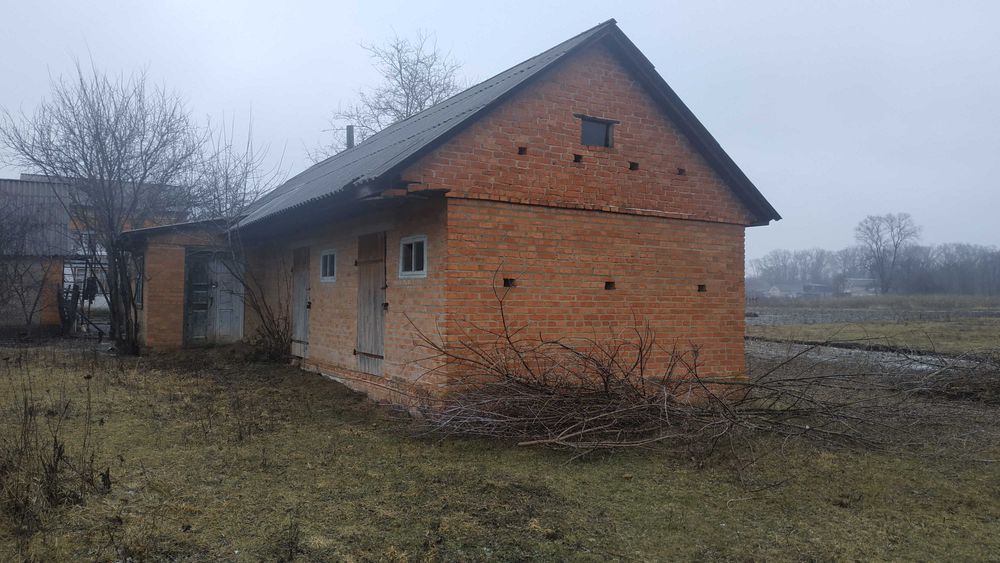 Продам дім з ділянкою